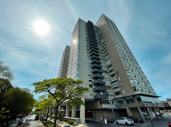 6301 N Sheridan Rd APT 14K, Chicago, IL 60660