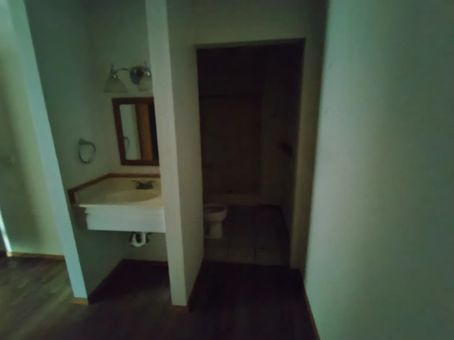 3 bed, 900 sqft, $900 — Photo 1