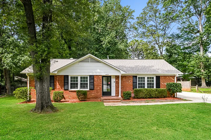 3 bed, 2.0 bath, 1385 sqft, $1,920 — Photo 1