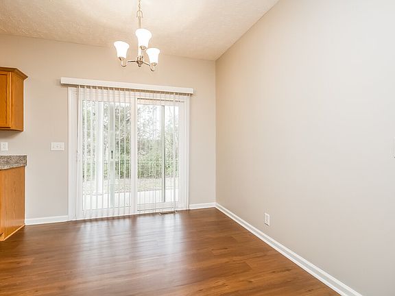 5th image of 2913 Waywood Dr
