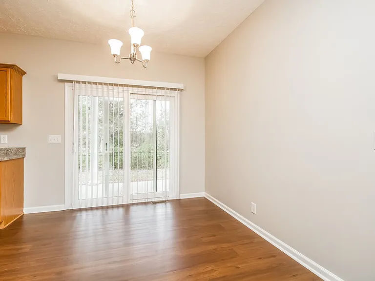 2913 Waywood Dr — Photo 5