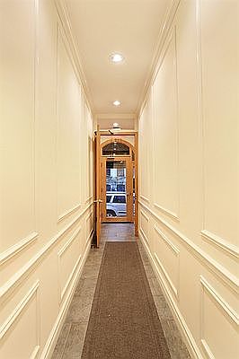 4th image of 539 E 87th St APT 3R