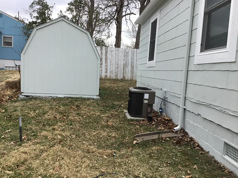 111 W Morse Ave — Photo 5