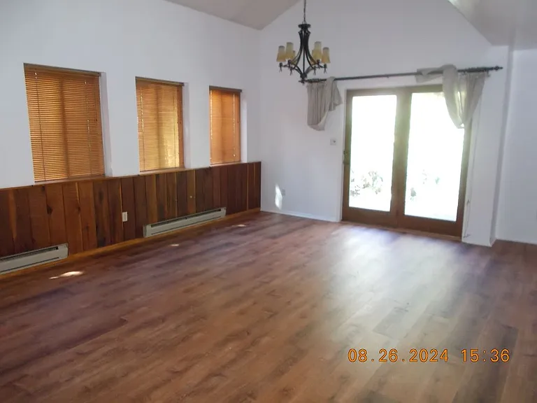1221 Florida Rd — Photo 7
