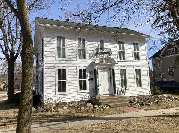 202 South Whitewater AVENUE, Jefferson, WI 53549