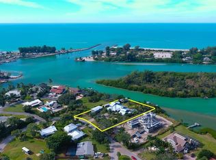530 Lyons Bay Rd, Nokomis, FL 34275
