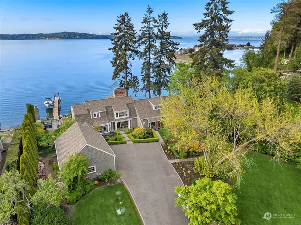 9784 NE Lafayette Avenue, Bainbridge Island, WA 98110