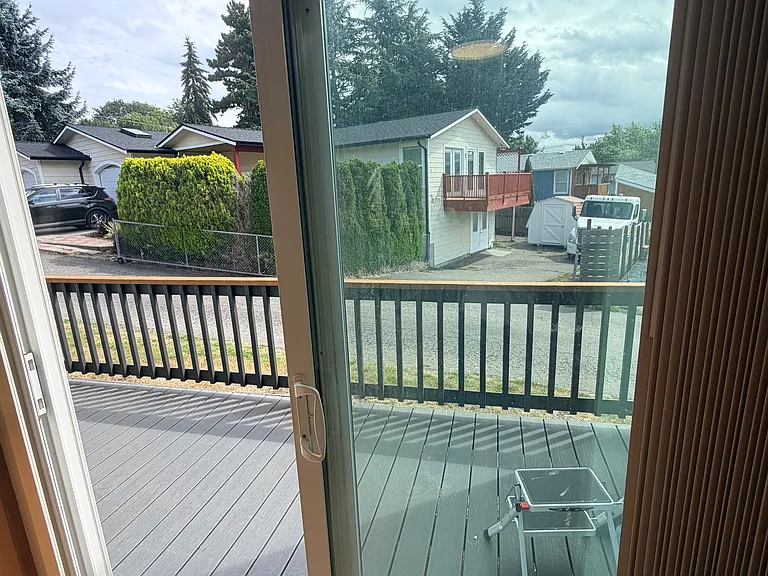 5th Pl S — Photo 6