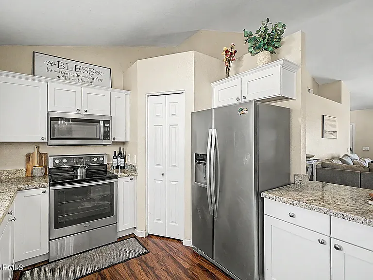 10008 W Kino Ln — Photo 7
