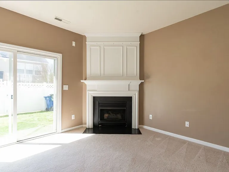 5146 Twelvepole Dr — Photo 8