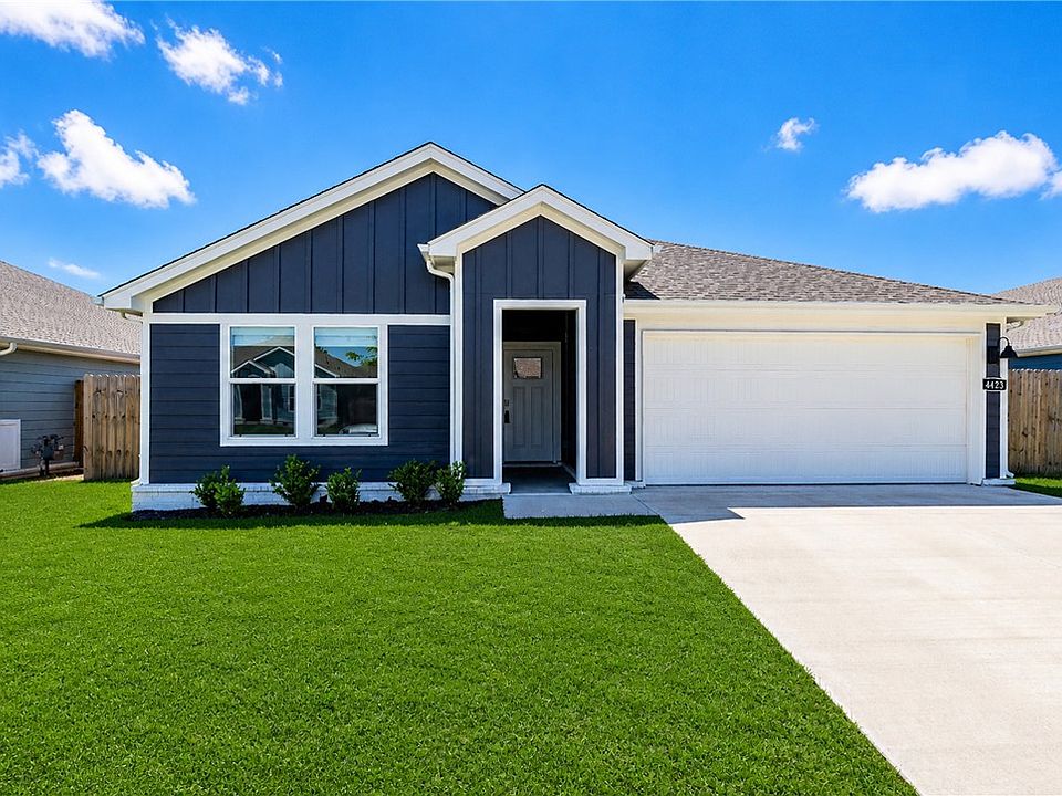 1st image of 4423 W Canyon Run Dr