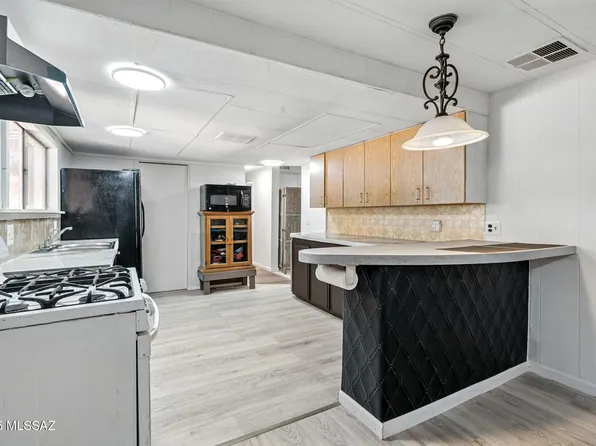 13227 W El Lobo Rd, Tucson, AZ 85743