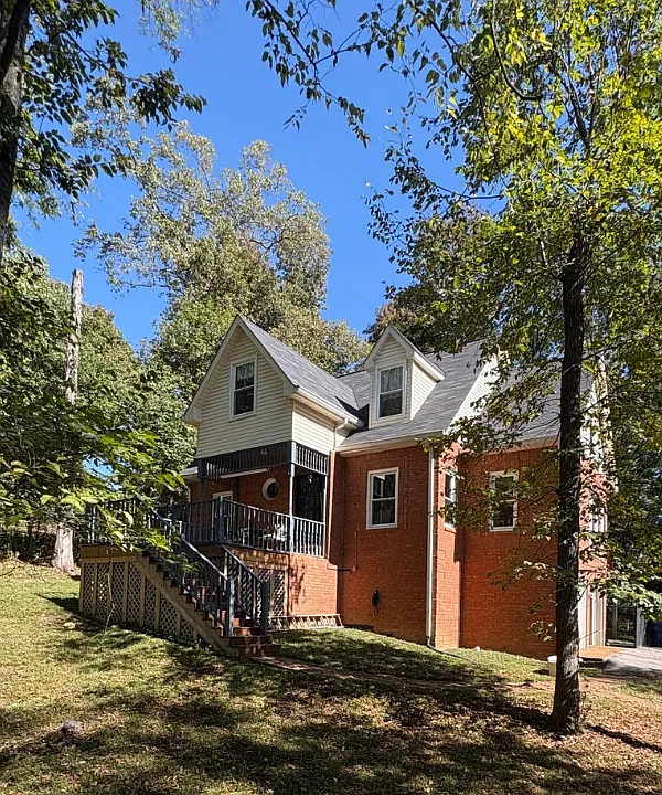 607 Wallace Dr