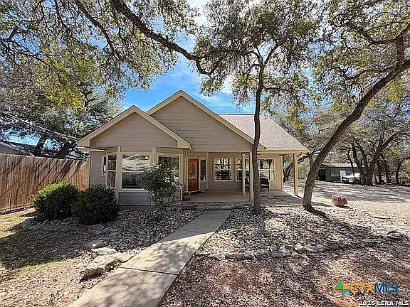 4 bed, 1635 sqft, $2,860 — Photo 1