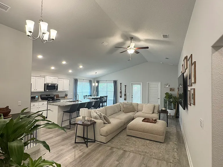 3310 Bliss Ln — Photo 3