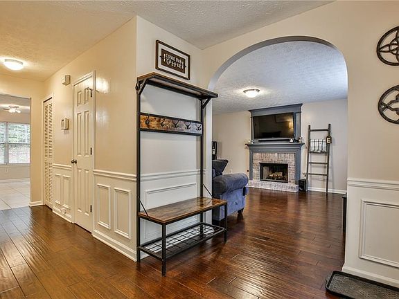 3rd image of 1836 Wellborn Way SW
