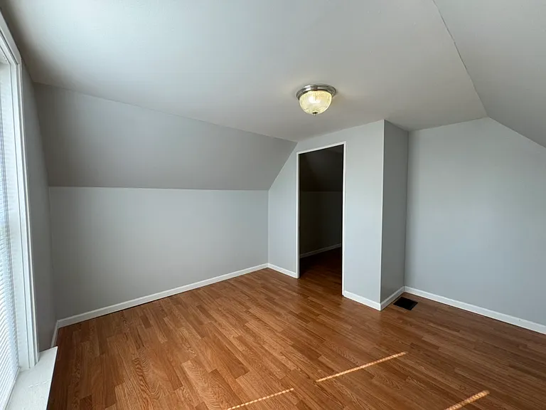 539 N Elm Ave — Photo 16