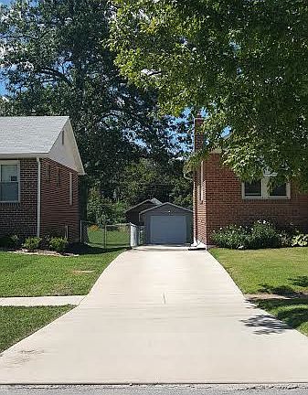 4th image of 2463 Gothland Ave
