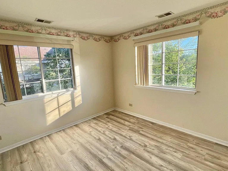 823 Addison Ave — Photo 19