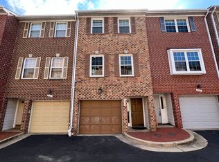 946 S Rolfe St, Arlington, VA 22204