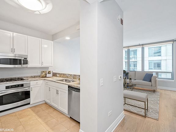 3rd image of 600 N Lake Shore Dr APT 2010