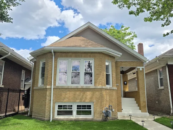 6341 N Campbell Ave, Chicago, IL 60659