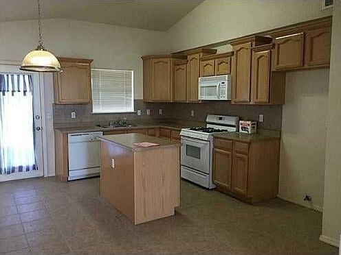 4th image of 14237 Desert Stone Dr