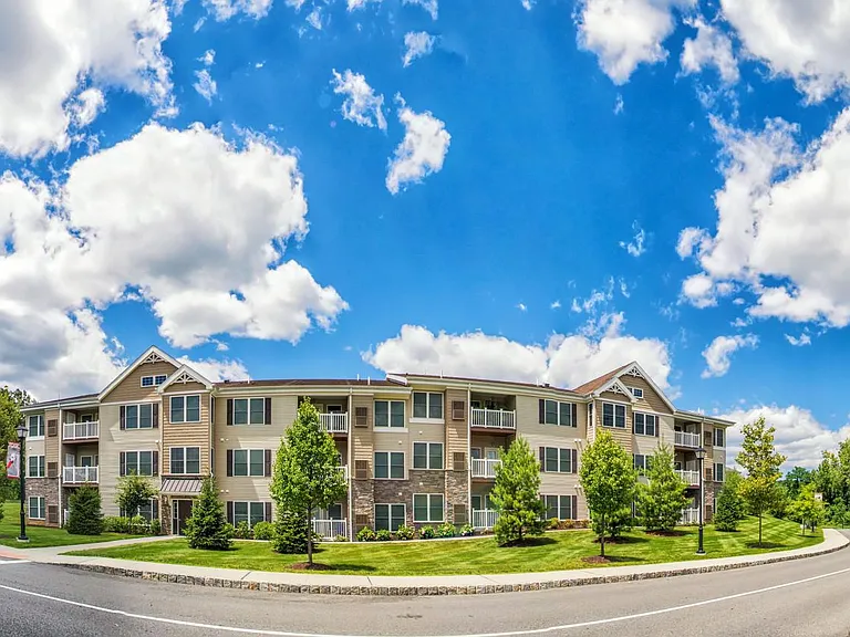 Orchard Hills Landings — Photo 18