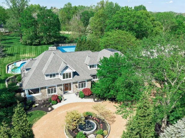 7710 Indian Hill Rd, Cincinnati, OH 45243