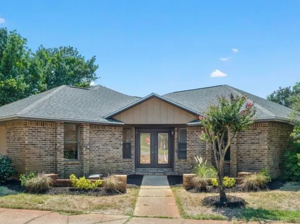 313 Williamsburg Dr, Gulf Breeze, FL 32561