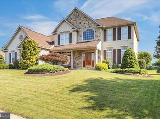 3313 Harwood Ln, Sinking Spring, PA 19608