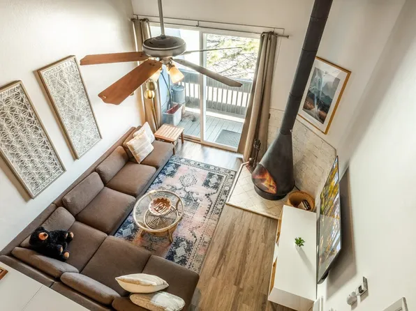 137 Laurel Mountain Rd #227, Mammoth Lakes, CA 93546