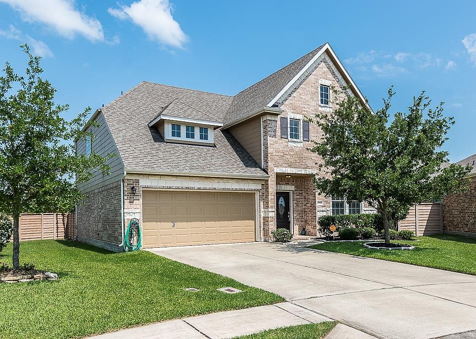 2nd image of 2554 Blue Heron Cir