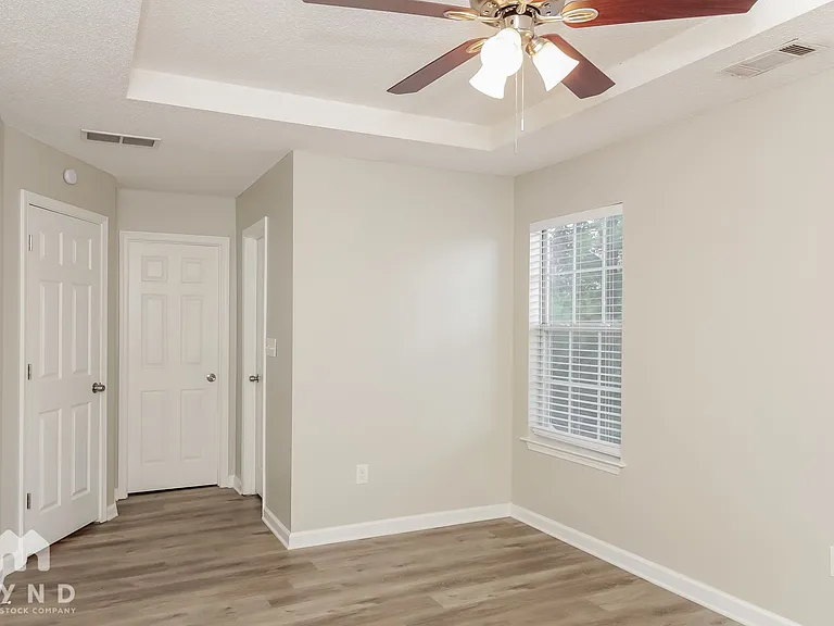314 Summer Cv SW — Photo 9
