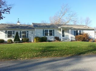2 Wyndwood Rd, Uncasville, CT 06382