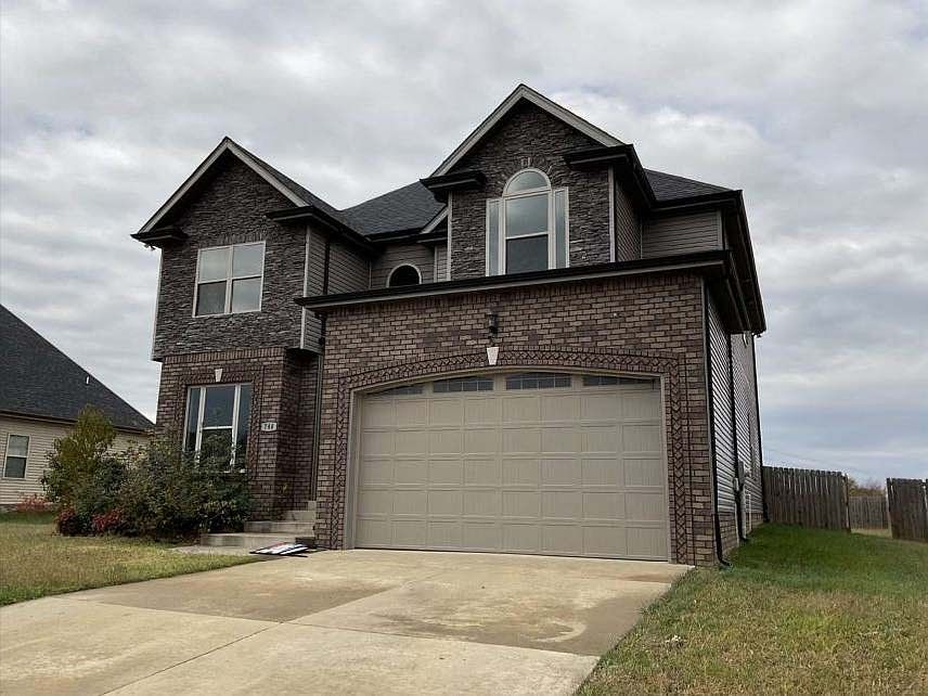 1st image of 744 Lillian Grace Dr