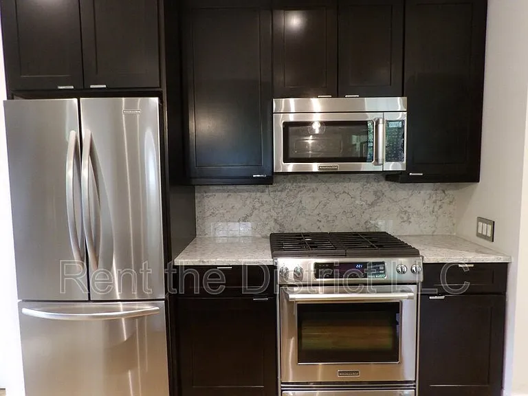2926 Porter St NW #102 — Photo 3