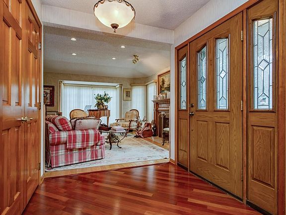 02_20Abbeylane_32_Foyer_HiRes