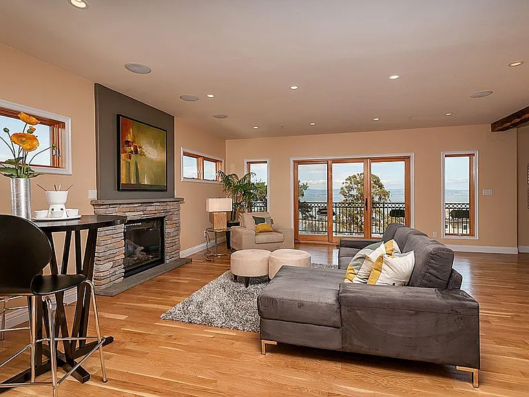 2 San Diego Ct — Photo 5