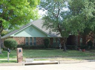 2565 Honeysuckle Dr, Richardson, TX 75082