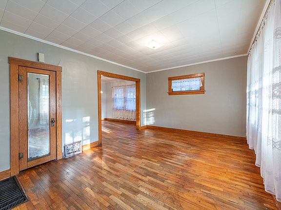 5th image of 845 Highland Ave