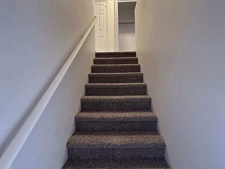 128 Hunter Court - 4 Units — Photo 14