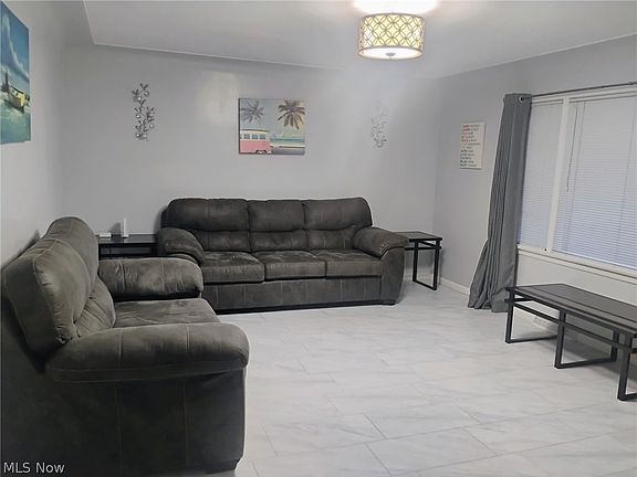 2nd image of 5007 Sheridan Rd