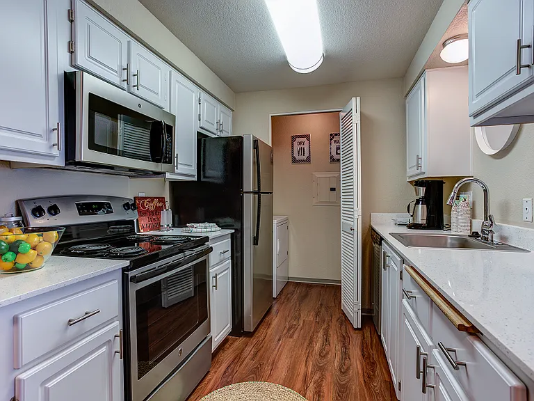 Commons at Dawson Creek Apartments — Photo 5
