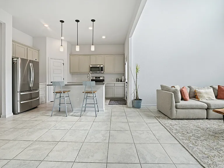 12901 Stanford Dr — Photo 6