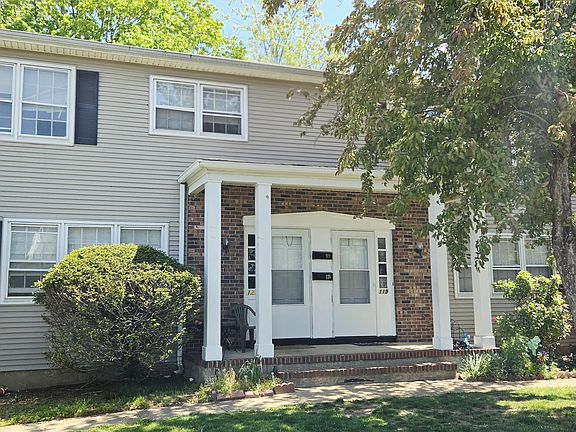 2nd image of 119-121 Maple Avenue