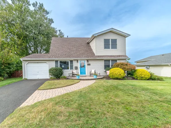 75 Boulevard W, Keyport, NJ 07735