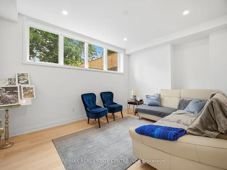 2450 Rebecca St — Photo 44
