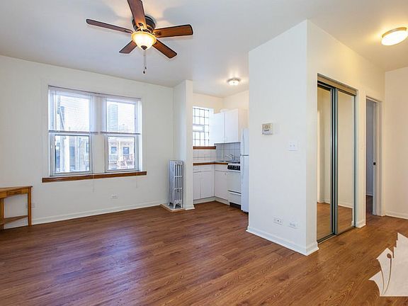 4th image of 4031 N Kenmore Ave APT 104V