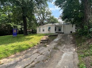 1312 W Nelson St, Denison, TX 75020
